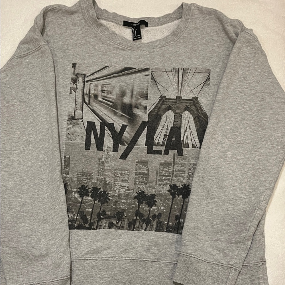 Forever 21 Gray and Black Crewneck Sweatshirt - Large